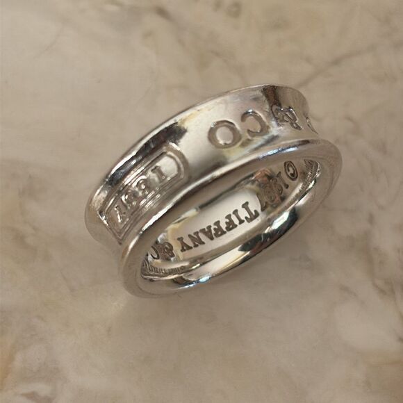 Tiffany & Co. 1837™ Concave 925 Sterling Silver Ring - Picture 3 of 11